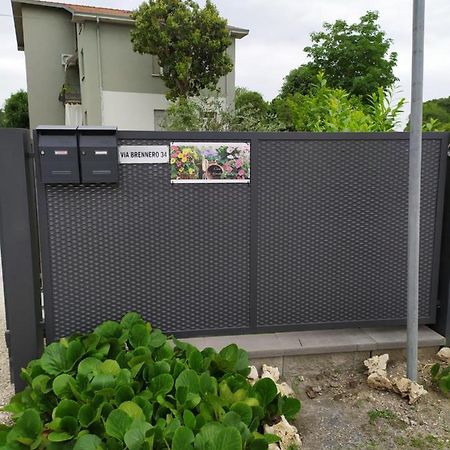 Casa Vacanze I Giardini Di Marzo San Giorgio di Mantova Εξωτερικό φωτογραφία