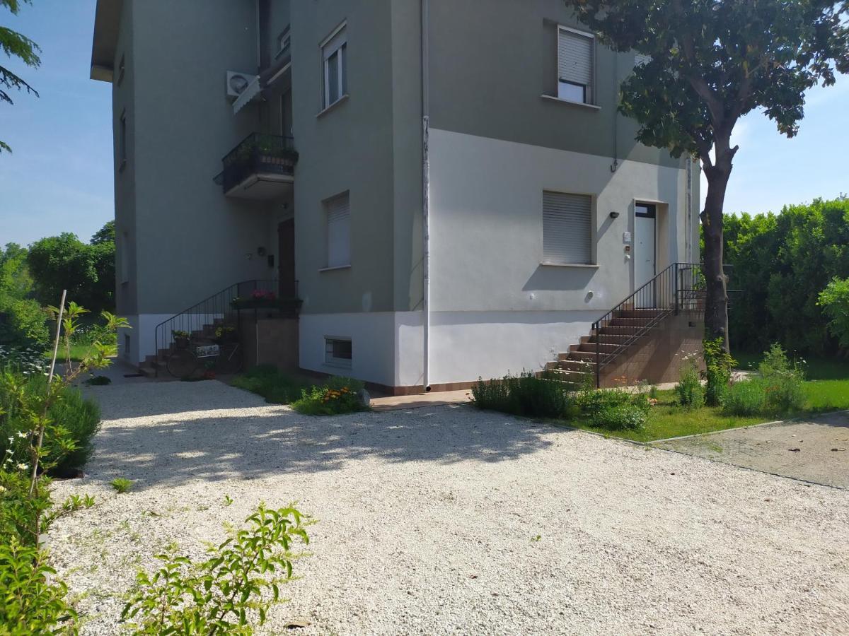Casa Vacanze I Giardini Di Marzo San Giorgio di Mantova Εξωτερικό φωτογραφία